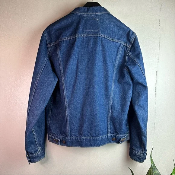 Levi Strauss & Co. Vintage Denim Trucker Jacket Sz 42 - Picture 4 of 12